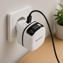 Super rýchla nabíjačka Qoltec 51784 65W AC nabíjačka | USB-C PD PPS | 5-20V | 3-3.25A | Laptop | MacBook | Smartfón | Vysúvací kábel