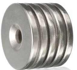 Neodymový magnet 25x3mm N35 s otvorom balenie 5ks (P800B)