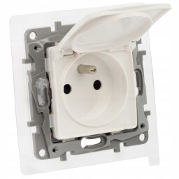 Niloé 764537 zásuvka 2P+T IP44 biela