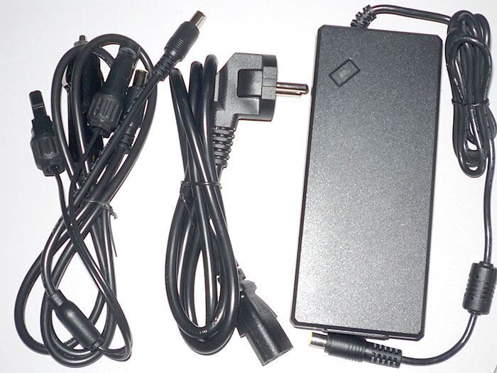 Nabíjacia stanica J650 (650W) powerbank (R991A)