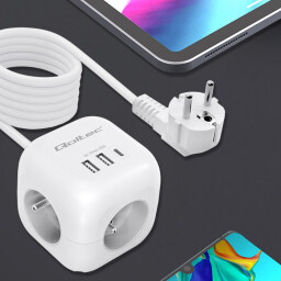 Predlžovacia šnúra 3-zás. - 2m + 3xUSB , kocka s presvetleným vypínačom , Qoltec 52547