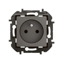 Niloé NP3101MG zásuvka 2P+PE oceľ (Nové Niloé)