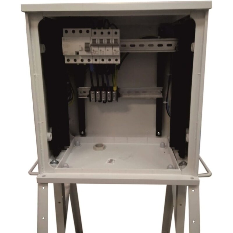 Staveniskový rozvádzač RB-4/32A/3x16A/KS Incobex R6E33-0001-001 (1x32A/5pól. , 1x16A/5pól. + 2x 16A/250V)