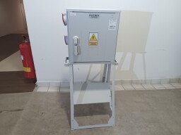 Staveniskový rozvádzač RB-4/32A/3x16A/KS Incobex R6E33-0001-001 (1x32A/5pól. , 1x16A/5pól. + 2x 16A/250V)